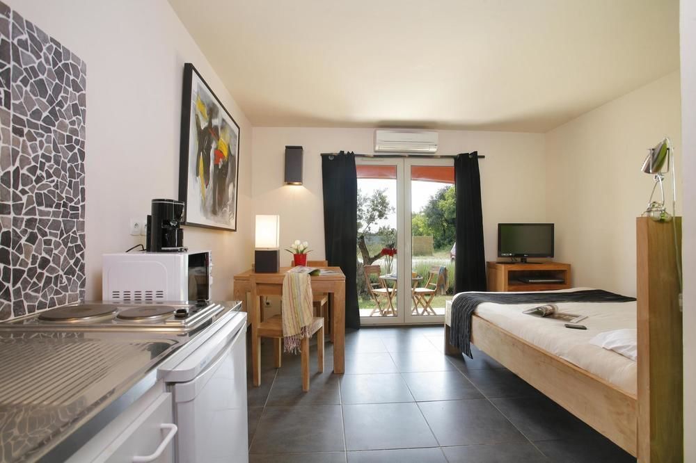 Hotel Domaine Le Milos Castries Zewnętrze zdjęcie